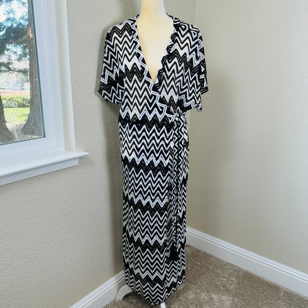 Trina Turk Swim Spa Drift Crochet Midi Wrap Dress Black White Chevron Resortwear